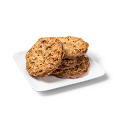 Milk Chocolate Macadamia Toffee Wafer - 8oz - Favorite Day™ 1 Milk Chocolate Macadamia Toffee Wafer - 8oz - Favorite Day™